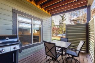 Teton Basecamp | Modern Townhome 30 min to Jackson - 7