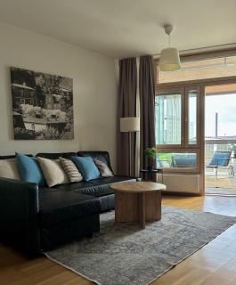 Gorgeous 1 BR Apartment with Bathtub Balcony - 4