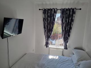 Spacious full House Near Manchester & Liverpool - 5