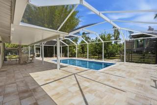 Super Private Home With Great Outdoor Space - 3