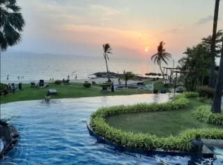 The Palm Wongamat Beach Luxury Stay - 9