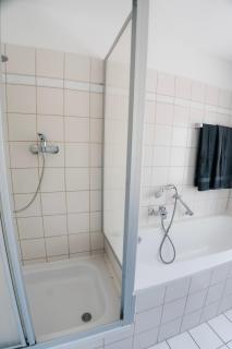 Ferien-, Freizeit- & Sportunterkunft in Köln - 1