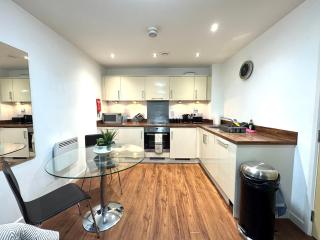 VIPAbodes Modern 1 Bedroom Apartment in Woking - 2