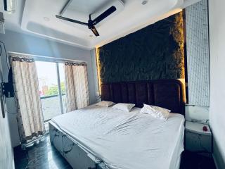 Radha Madhavam Luxurious Boutique Hotel - 0