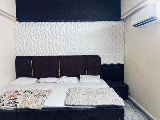 Radha Madhavam Luxurious Boutique Hotel - 5