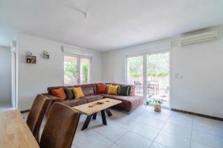 Villa familiale près de Nîmes Clim et Baby-foot - 3
