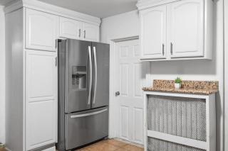 Private Full Bed w Ensuite Bath Easy NYC Access - 5