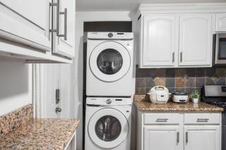 Private Room w Ensuite Bath Easy NYC Access - 8