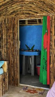 Lonnoc ocean view beach bungalows - 5