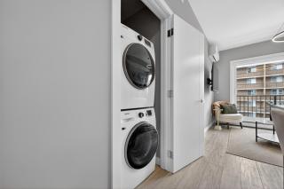 Luxury 2 Bedroom Min to Stampede UG Prk AC - 2