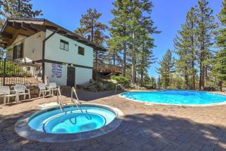 House of Tyrol 4 bedroom home with Lake Views - 9