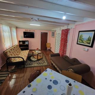 Lodge - Comfortable Home in the City - 6