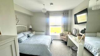Portrush, Ramore Head apartment with sea views - 2