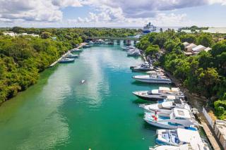 Stylish, Centric La Romana 3BR Apt, Stunning Views - 5