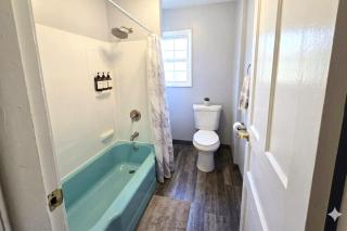 The Serene Niagara House - EV Charger - 5