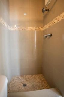 Walking to the beach in Condado Conv5 - 4