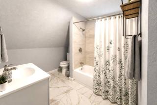 Classic Comfort Living House-Near Falls - 6
