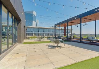 Sandton City Splendid Apartment 4 l Walk to Sandton City & MandelaSquare l Backup Power & Water - 7