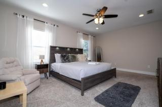 3-Bedroom Luxury House - 1