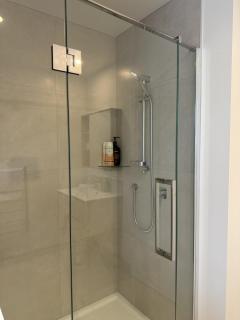 Fairfield Haven Modern 2BR Townhouse Retreat - 6