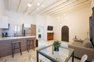 Oceanview Apt and Patio Cris4A - 0