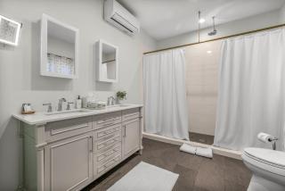 40 Acre - Mechum Hill Guest Cottage - 5