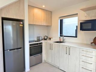 Modern 1BR Townhouse with Private Courtyard - 6