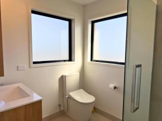 Modern 1BR Townhouse with Private Courtyard - 5