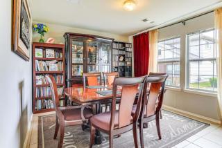 Katy Family Home with Patio Pergola and Grill - 8