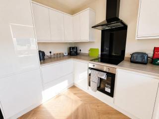 Modern 2 BDR near Glasgow- Sleeps 6 -Free Parking - 4
