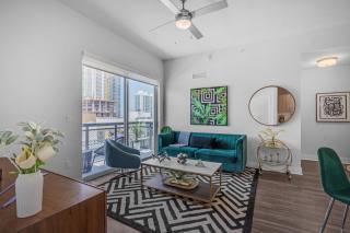 2BR Near Wynwood and Design District Walk to Restaurants - 4