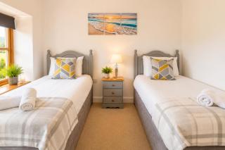 Olive Tree, 3 x bed, ensuite, dog-friendly, Cornwall Cottage - 9