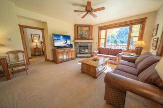 Red Hawk Townhomes 2345 by SummitCove Lodging in Colorado - 2