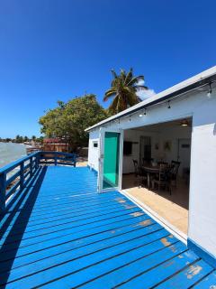Coastal Waterfront Villa for 9 Guests - 3