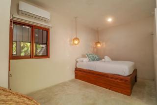 Tropical Garden Suites steps from the Lagoon - 5