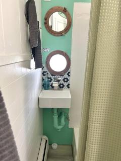 Chic & Sunny 1BR Hideaway- Apt 1 - 5