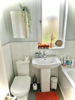 Cosy Stylish Glasgow home, seperate entrance - 3