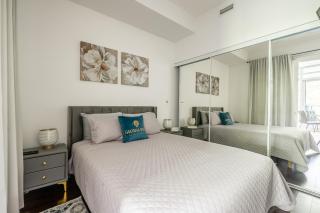 Calmness 1 BR Apartment in Downtown Toronto - 8