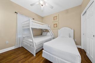 Crystal Shores West 1207 - 4
