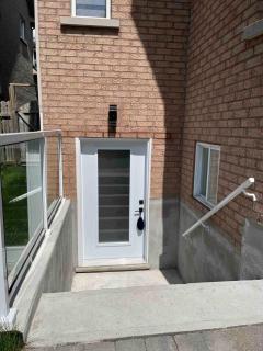 Prestige Pet friendly Private Suite with Free Parking - 8