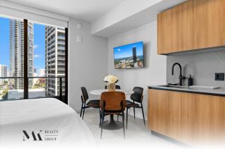 Downtown minutes from all Miami Cruise Lines - 501 First Residences Luxury Condos - 9
