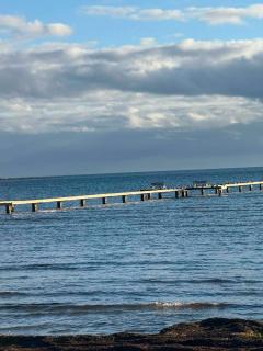 RYMLIG RENOVERAD GÄSTBOSTAD med egen ingång nära stranden i HÄLLEVIK - 7