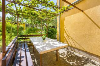 Garden House Premantura - 1