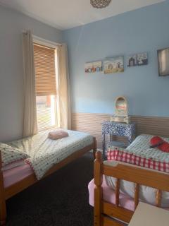 Winter Gardens Flat 3 - Family Apartment - 5