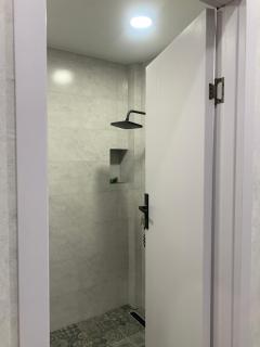 Modern Apartment Near Kikvidze Park - 7