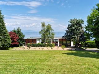 Evian villa with Lake Geneva views in 1960 mid-century modern style - 0