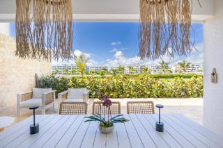 Luxury 3BR Apartment in Punta Cana Lagoon and Private Jacuzzi - 8