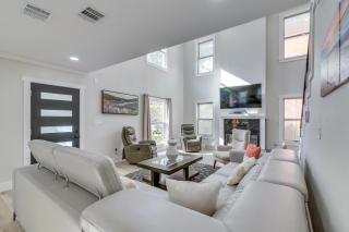 2-Unit Houston Getaway Near NRG & Hermann Park - 8