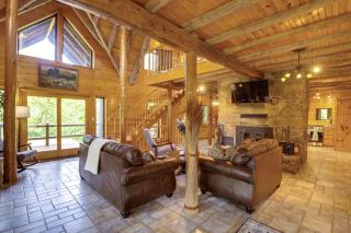 Game Room + Roof Deck: Ozarks Group Getaway! - 9