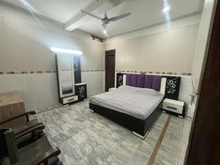 Al Moiz Residence - 1